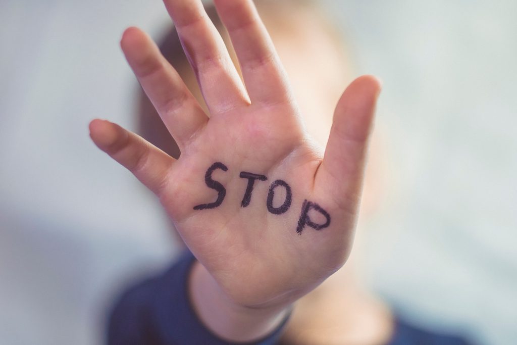 Quand la protection de l'enfance déraille, se sont les jeunes qui encaissent.